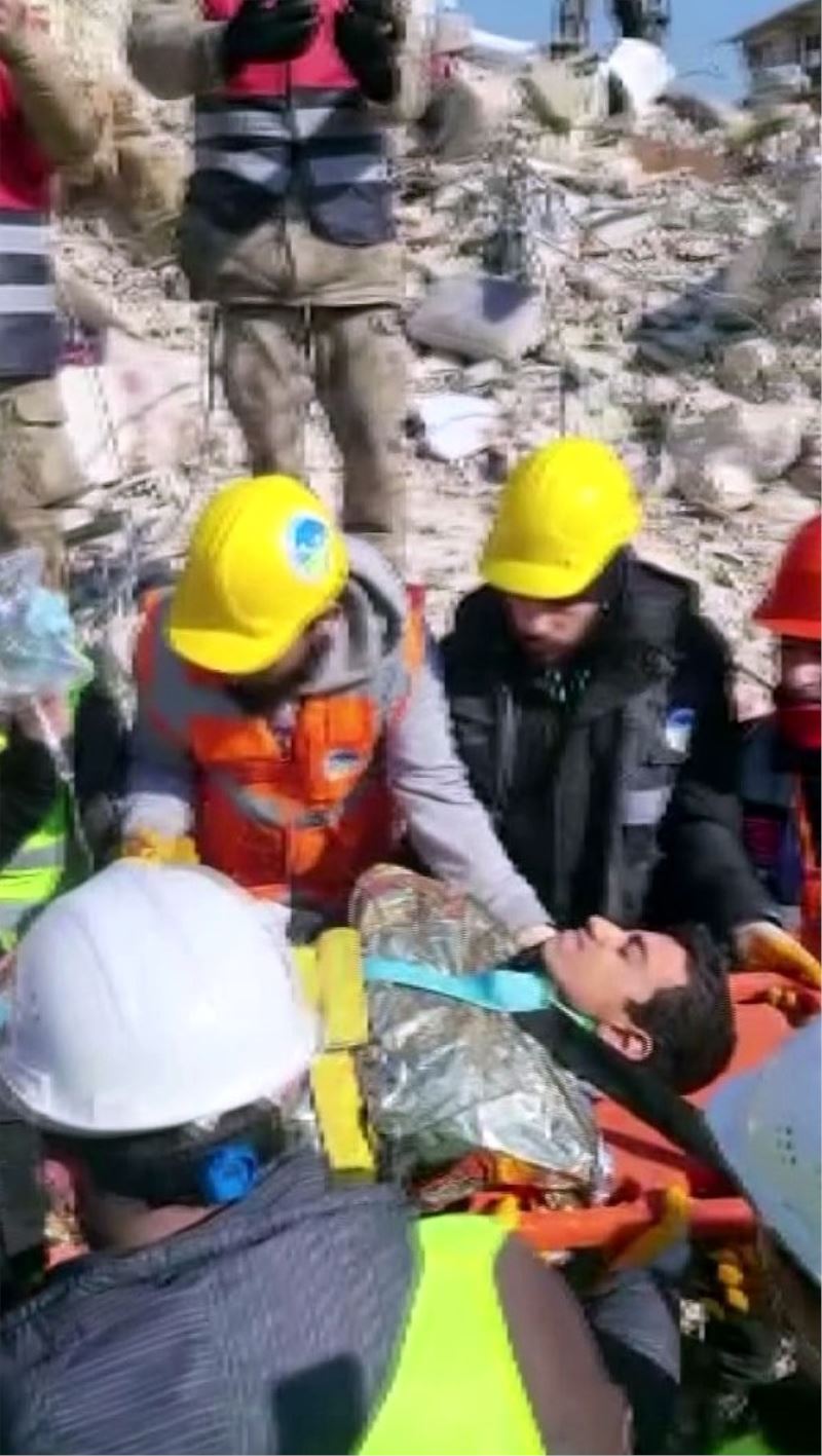 128’inci saatte kesilmeyen umut: 13 yaşındaki Ahmet Arda sağ kurtarıldı