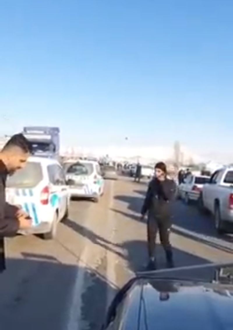 Tekirdağ polisi yardım tırlarını yağmacılardan, yağmacıları da linçten kurtardı