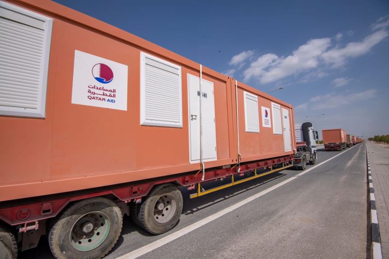 Katar’dan Türkiye ve Suriye’ye gönderilecek 10 bin mobil evin ilk bölümü yola çıkıyor
