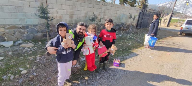 Deprem bölgesi için “Bir Oyuncak Bir Mektup” hareketi başlatıldı
