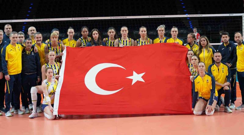 Fenerbahçe Opet, CEV Şampiyonlar Ligi’nde play-off etabına yükseldi
