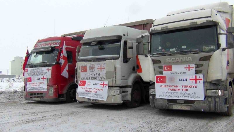 Gürcistan’daki Azeri Türklerinden deprem bölgesine anlamlı yardım