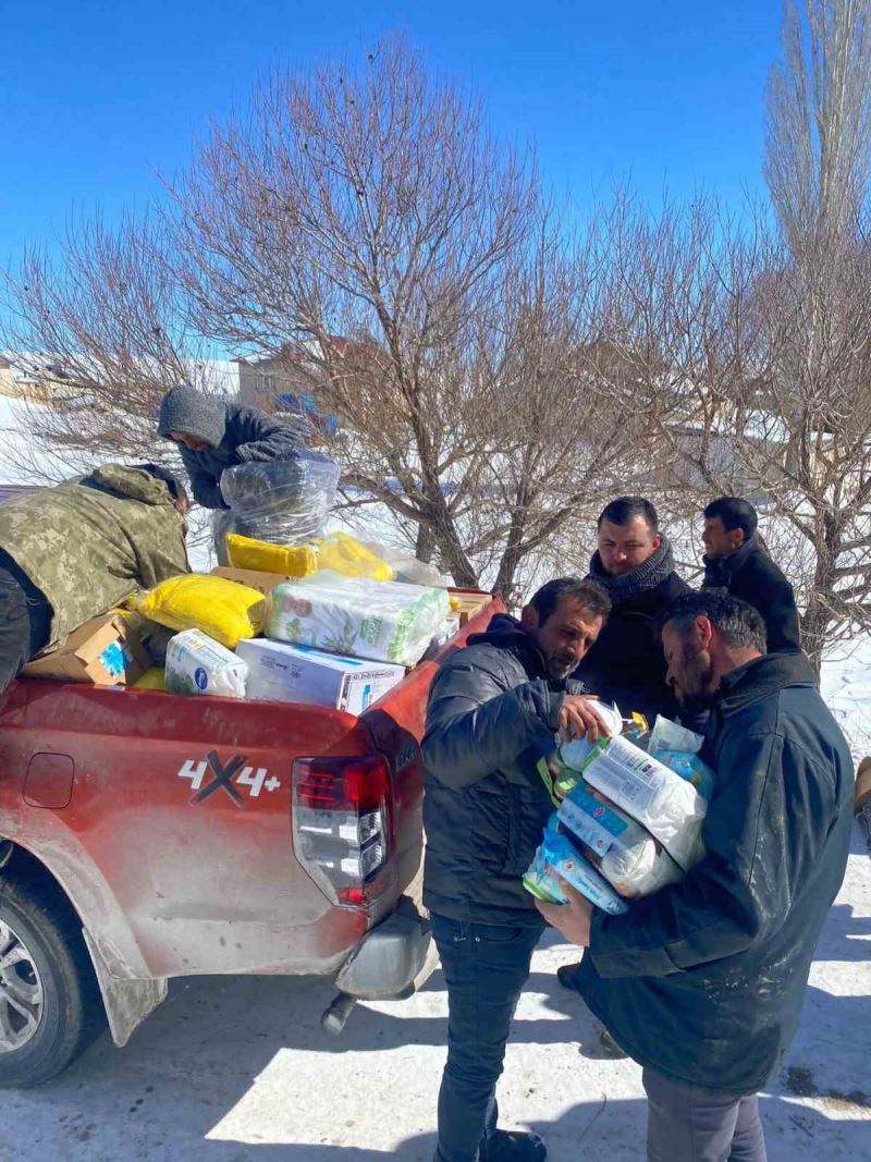 Deprem bölgesindeki uzak köylere yardım ulaştırıyorlar