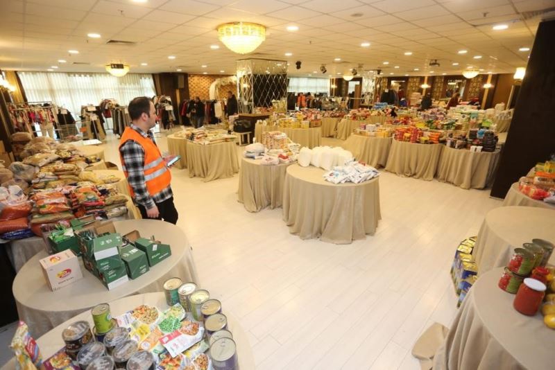 ’Canik Destek Marketi’ ile depremzedelerin ihtiyaçları karşılanıyor
