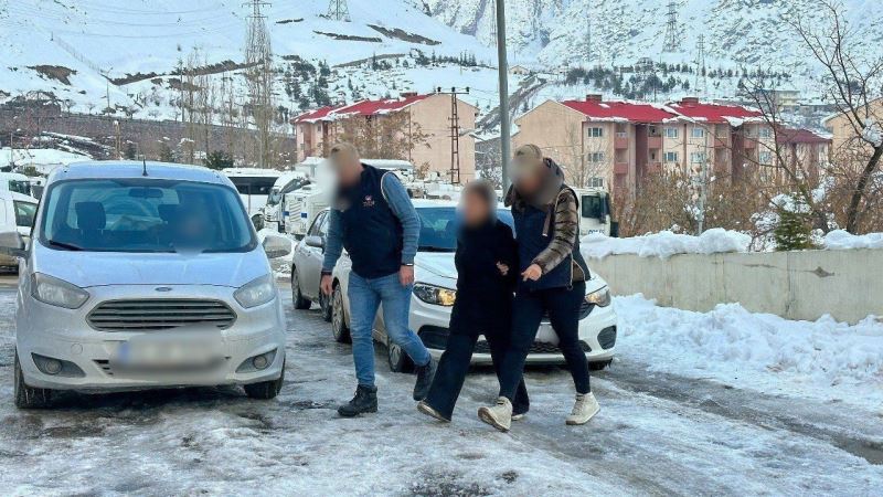 Hakkari’de terör operasyonu: 2 tutuklama
