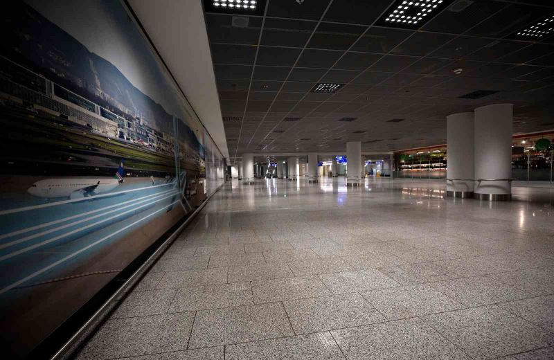 Alman havalimanlarında grev: 295 bin yolcu etkilendi
