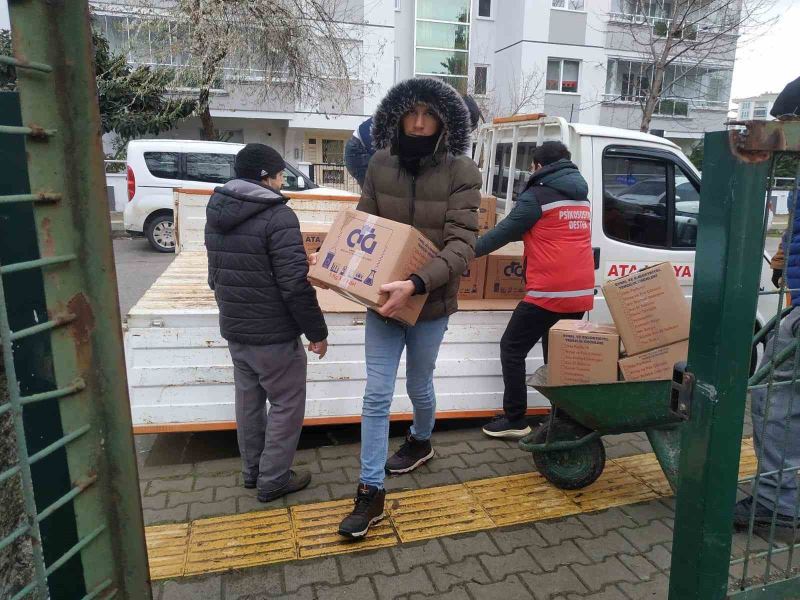 Fabrika gibi liseden deprem bölgesine hijyen malzemesi
