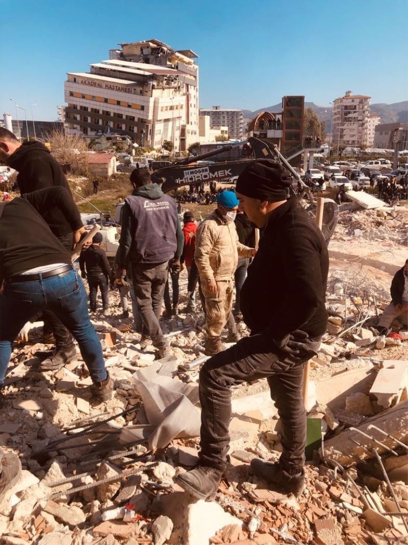Erzurumlu iş insanının deprem çıkarması

