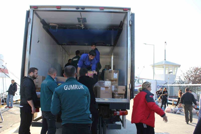 Rodos, depremzedeler için üçüncü kez feribot dolusu yardım yolladı
