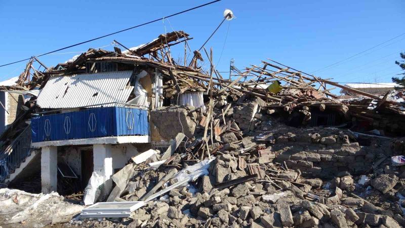 Depremde enkaza dönen Ören’de 11 kişi hayatını kaybetti
