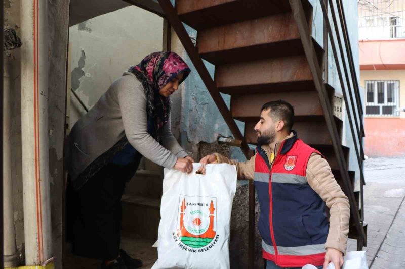 Şanlıurfa’da depremzedelere yardımlar devam ediyor