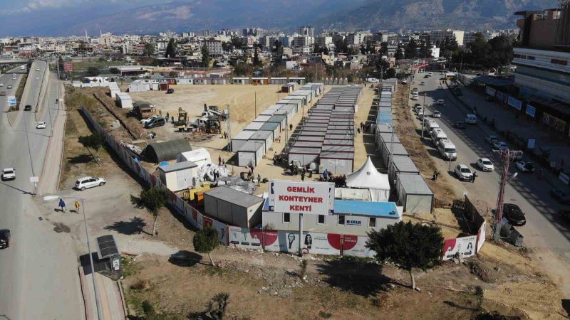 Gemlik Belediyesinin kurduğu konteyner kentte 2 bini aşkın depremzede barınacak