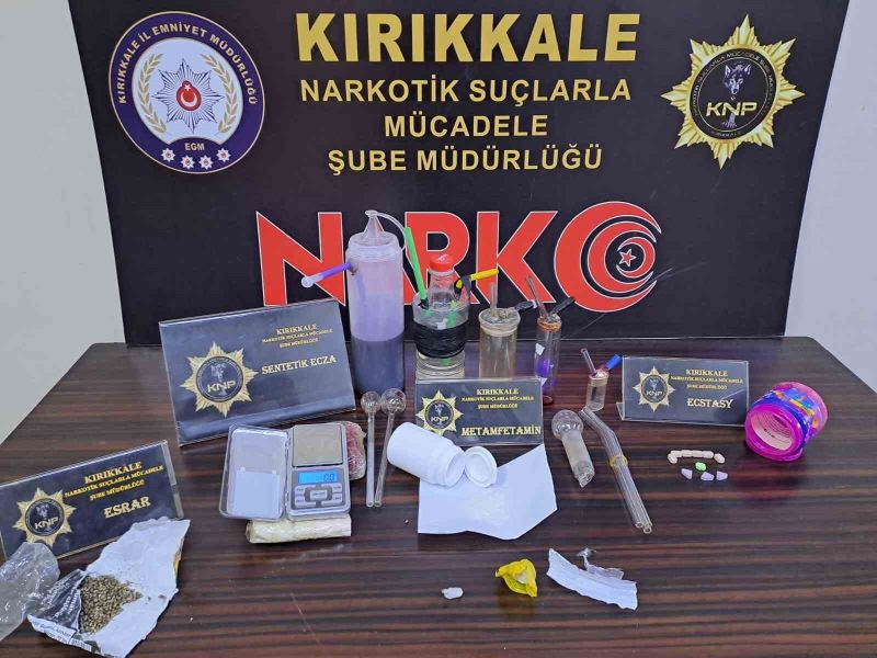 Kırıkkale’de uyuşturucu ticareti yapan 2 şüpheli tutuklandı
