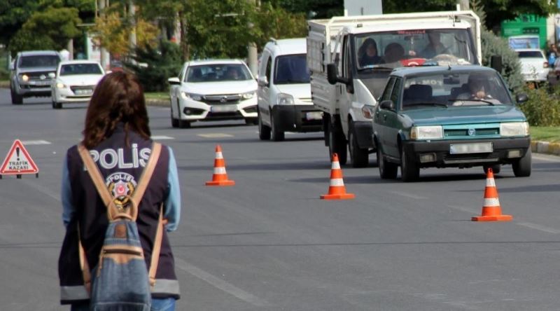 Bayburt’ta trafiğe kayıtlı araç sayısı 16 bin 485 oldu
