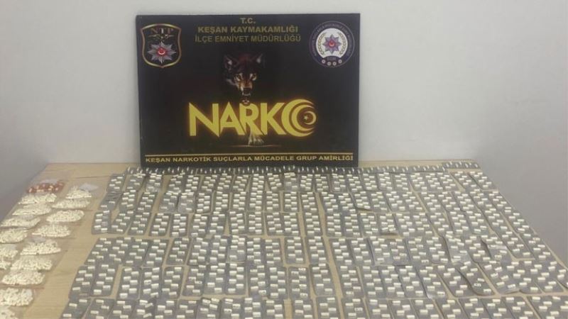 Keşan Otogarı’nda çok sayıda sentetik ecza ile yakalandılar
