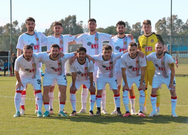 Eskişehirspor kamp programının son maçına çıkıyor

