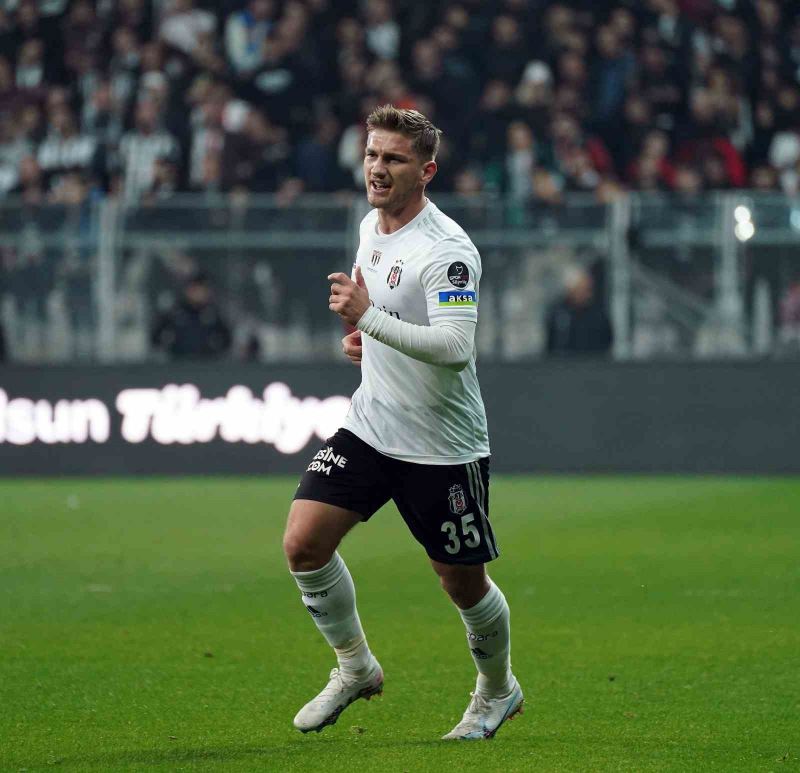 Beşiktaş’ta 17’lik Semih, ilk kez forma giydi
