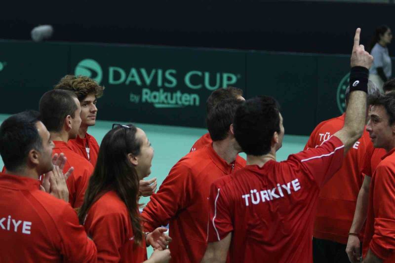 Milli Takım Davis Cup’ta ilk güne iki galibiyetle başladı
