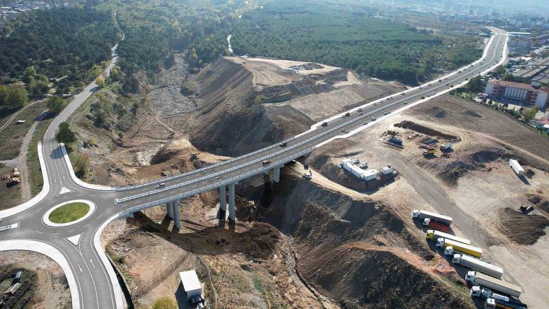 Bursa’da Balıklıdere Köprüsü inşaatı hızla sürüyor