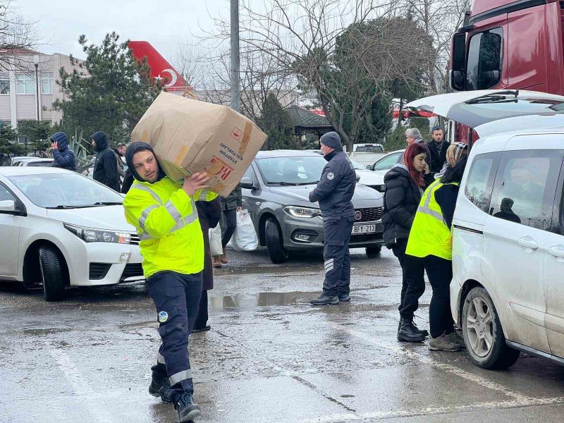 Sakarya’dan deprem bölgesine yardım eli