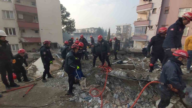 Deprem bölgesinde cansiperane mücadele