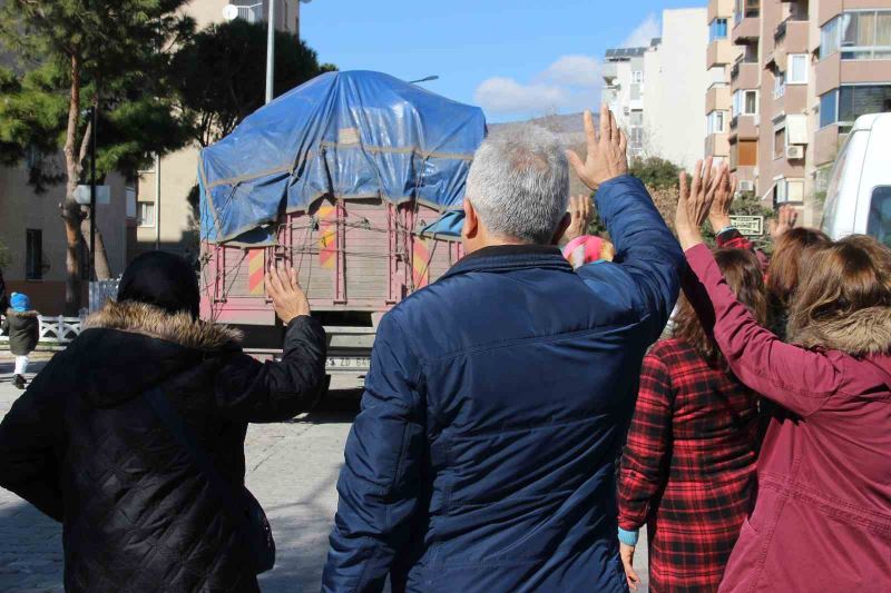 İzmir’den deprem bölgesine en anlamlı yardım