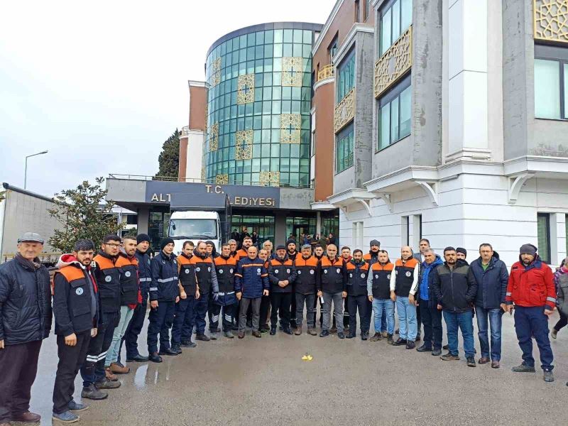 Altınova ekibi, tam donanımla Hatay’a çıktı
