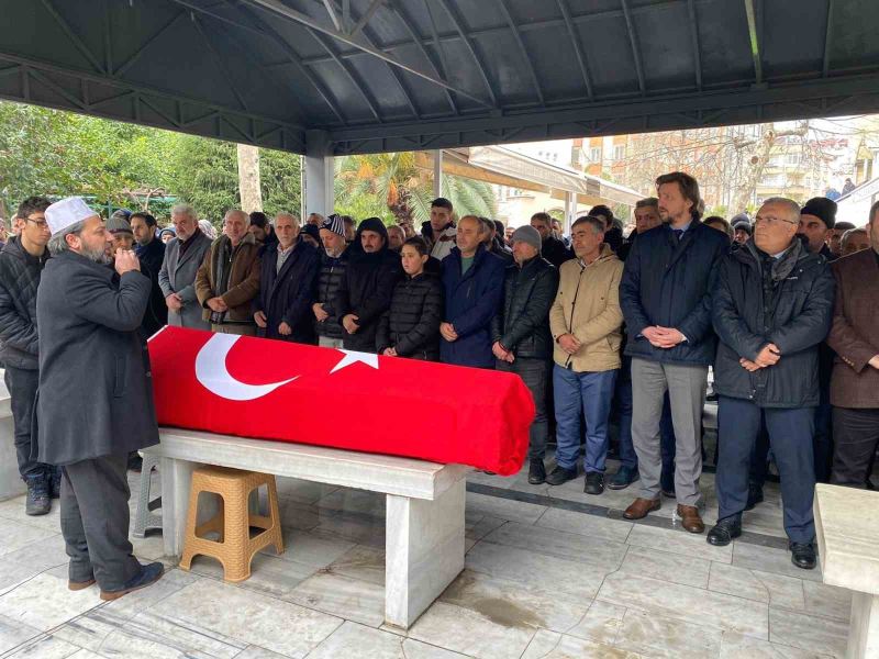 Deprem bölgesine giderken hayatını kaybeden Hüseyin Hamarat son yolculuğa uğurlandı
