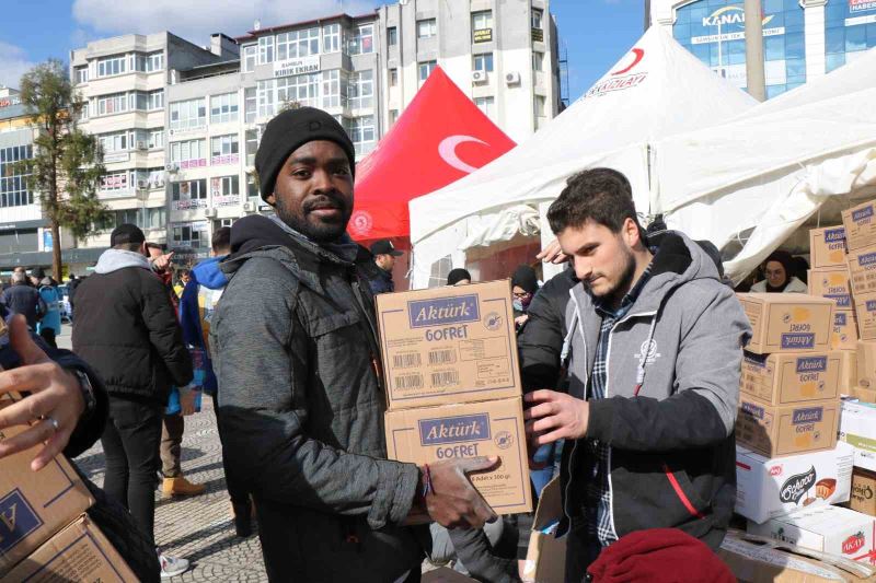 Samsun’dan deprem bölgesine yardım zinciri: Yabancı öğrenciler de destek verdi