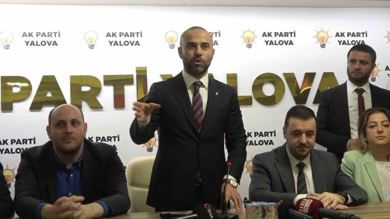 AK Parti Yalova İl Başkanlığında devir teslim töreni
