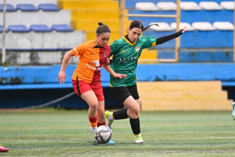 Turkcell Kadın Futbol Süper Ligi: Kireçburnu: 0 - Galatasaray Petrol Ofisi: 13