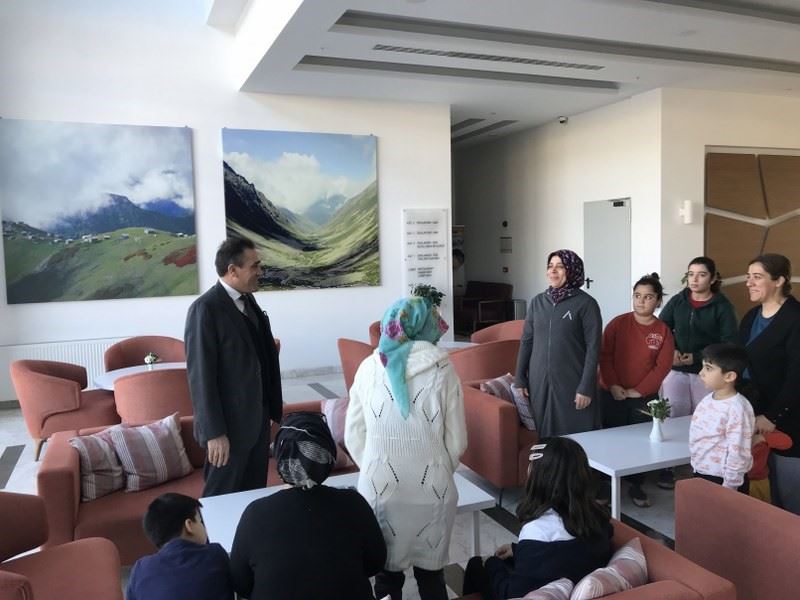 Kaymakam Memiş,  depremzedeleri ziyaret etti
