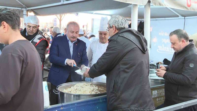 TBMM Başkanı Mustafa Şentop, Üsküdar’da vatandaşlarla iftarda buluştu
