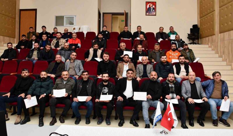Altınova Belediyesi’nden deprem kahramanlarına teşekkür belgesi