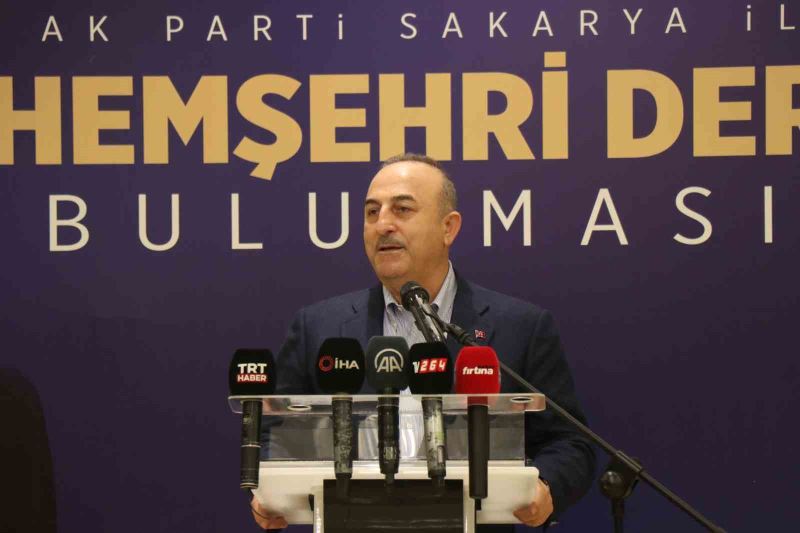 Bakan Çavuşoğlu: “Türkiye’yi eski koalisyon günlerine götürmek Türkiye’ye kaos getirmek demektir”
