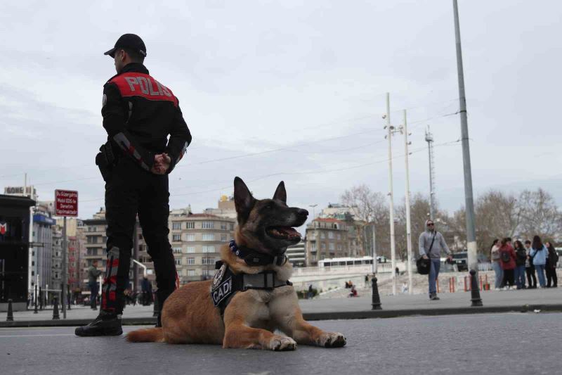 Taksim’de helikopter destekli 