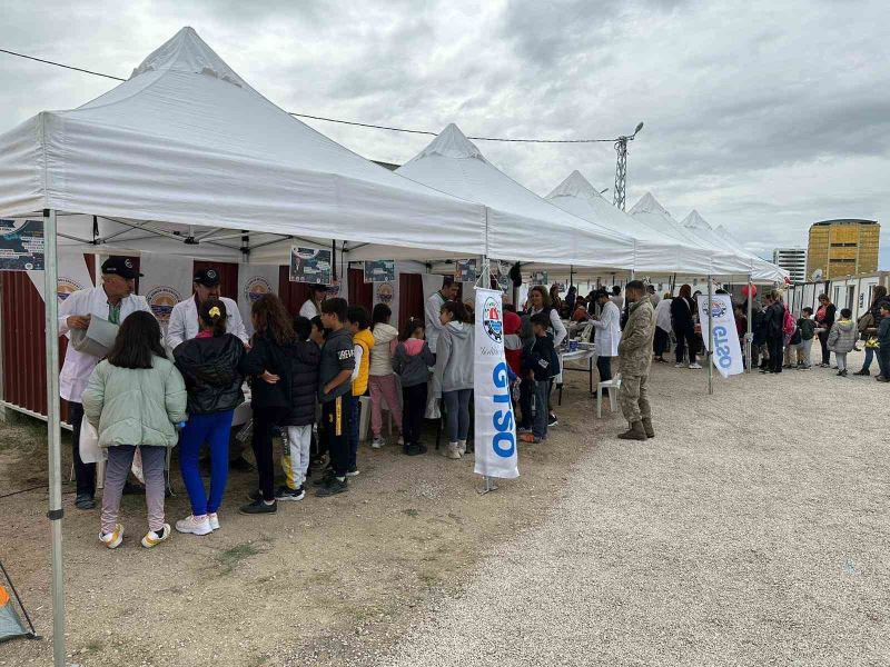 Gemlik konteyner kentte çocuklara bilim şenliği morali
