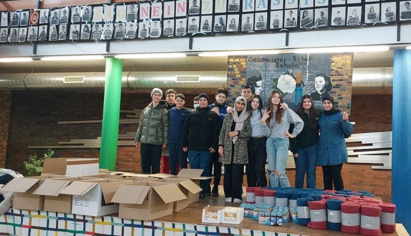 Alman gençlerden Türkiye’deki depremzedeler için yardım seferberliği
