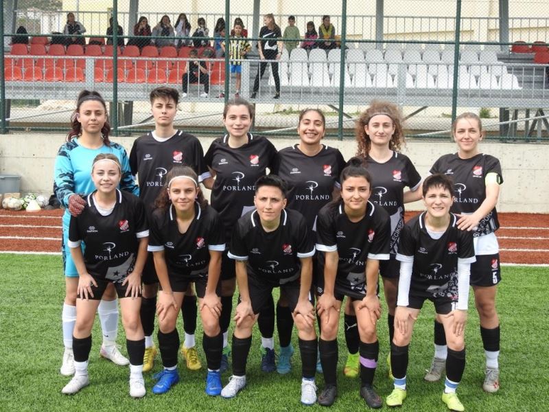 TFF Kadınlar 3. Lig: Bilecikspor: 16 - Yalovaspor: 0
