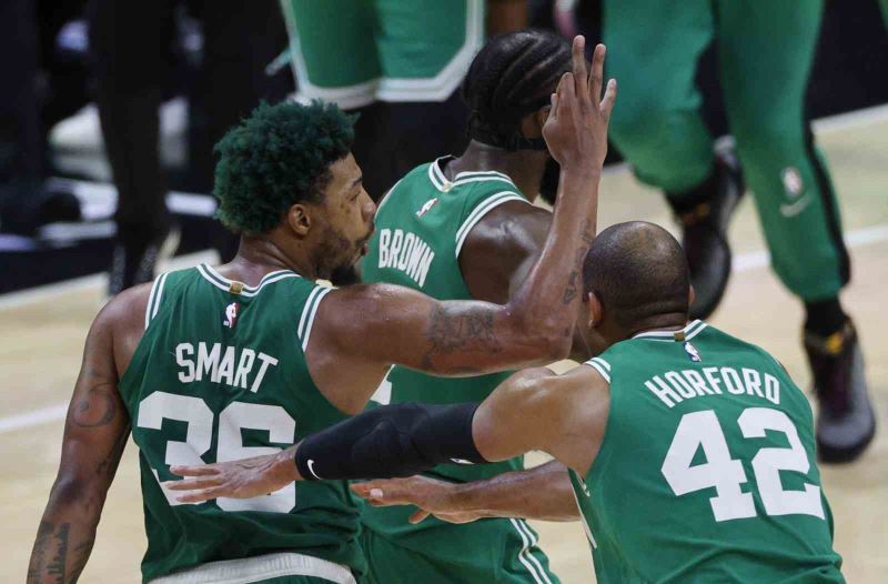 NBA’de Boston Celtics, konferans yarı finaline yükseldi
