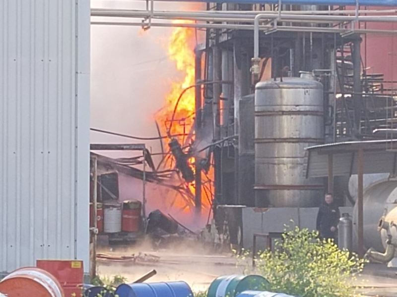 Kimya ve entegre atık tesisindeki yangın söndürüldü
