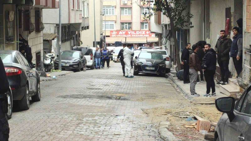 Sultangazi’de dehşet: Nişanlısını silahla vurup intihar etti
