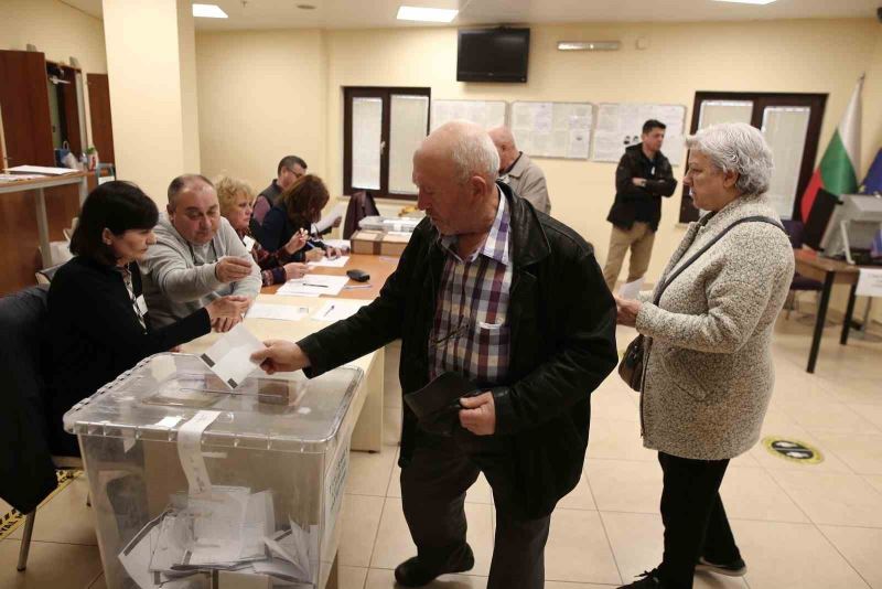 Bulgaristan Parlamento seçimleri için Trakya’dan 12 bin 682 oy kullanıldı
