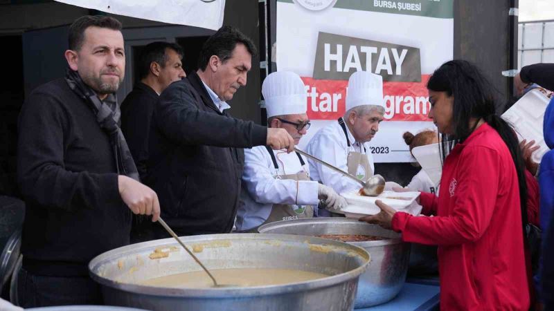 Osmangazi Belediyesi, ramazanın bereketini deprem bölgesinde paylaşıyor