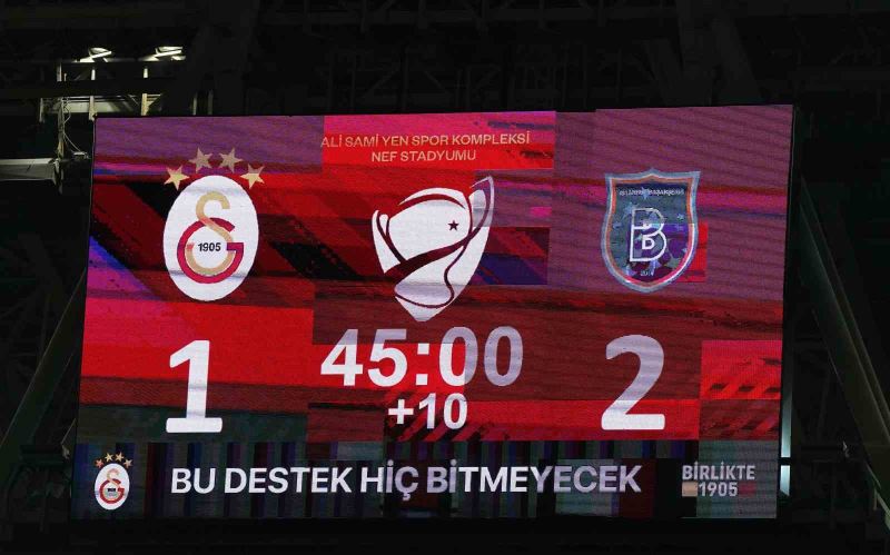 Ziraat Türkiye Kupası: Galatasaray: 1 - Medipol Başakşehir: 2 (İlk yarı)
