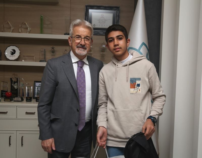 Depremzede atlet artık Nilüfer Belediyespor için koşacak
