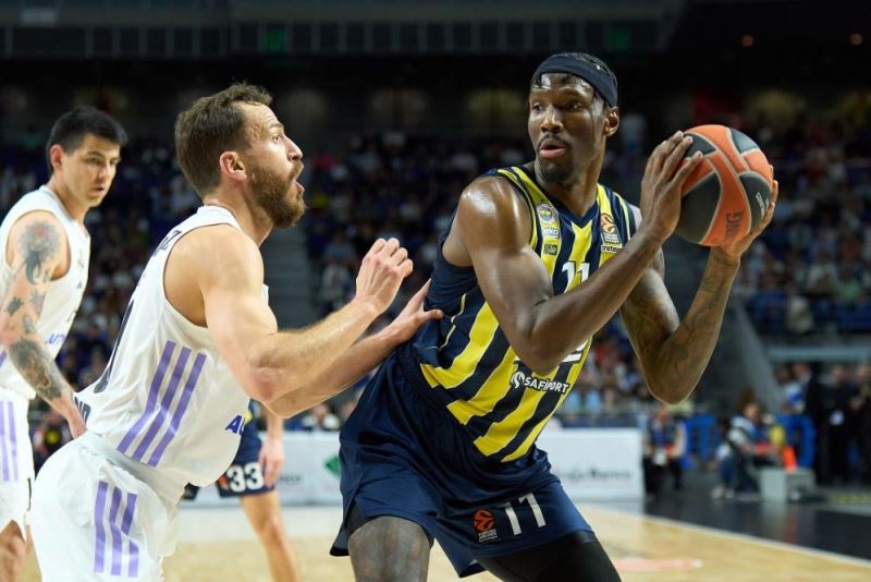 Nigel Hayes-Davis 3 sezon daha Fenerbahçe Beko’da
