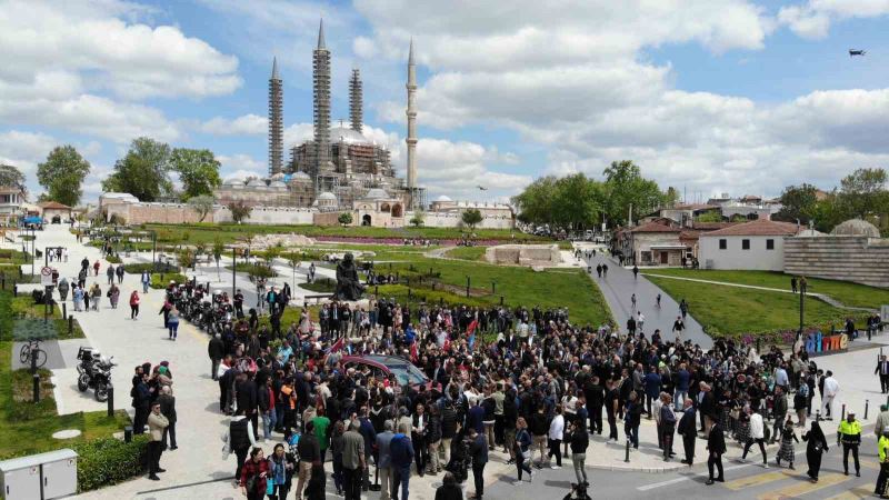 Türkiye’nin yerli otomobili Togg, Selimiye ile buluştu
