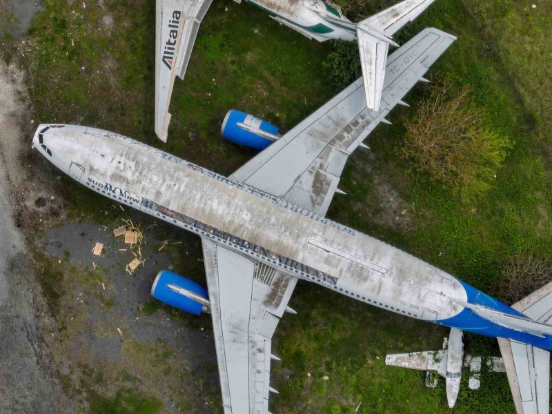 İstanbul’un hayalet uçakları yeni sahiplerini bekliyor

