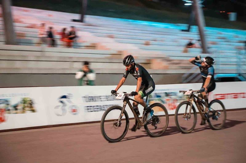 Dünyanın tek gece yarışı nefes kesti: Bike Fest heyecanı tırmanıyor
